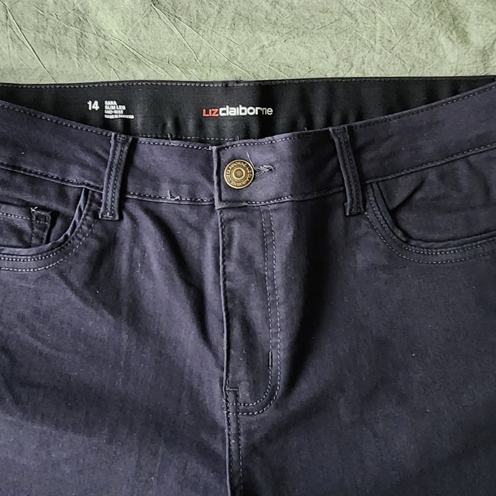 Liz Claiborne mid-rise slim leg jeans - Picture 2 of 3